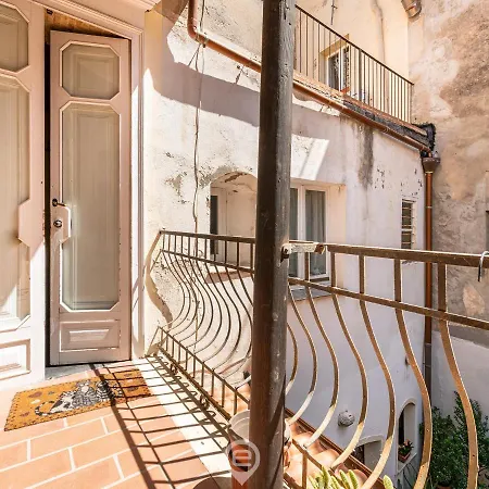 Laura's - Oldtown Apartment Cagliari