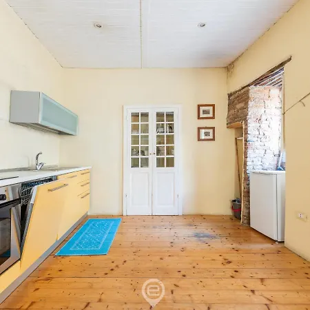 Laura's - Oldtown Apartment *